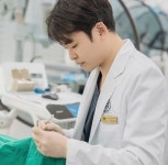 만 65세 이상 임플란트, 건강보험 혜택과 주의사항은?