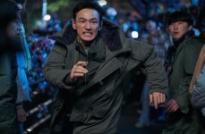 베테랑2로 본 미국 대선 이후, 문제는 세 가지야! [김경훈의 시네노믹스]