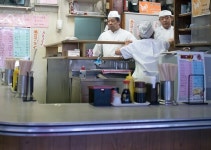 스시 파리 날리나 수산 관련주, 터미널 재개발 고속버스주 상한가 [뉴스톡 웰스톡]