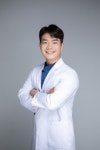 임플란트 수술 공포…의식하진정요법 통한 수면치료로 극복