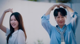 지예은, '충주지씨'로 지석진과 1년 만 가요계 컴백