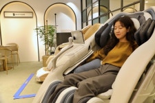 롯데백화점 명절 피로, 안마의자로 풀어봐요