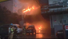 안양 호계동 자동차정비소서 화재, 1시간 만에 초진 성공