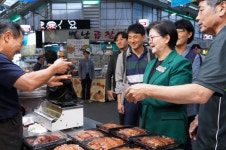 이순희 강북구청장, 추석 명절 맞아 전통시장 순회