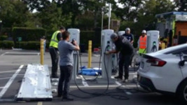 美 연방정부, 전기차 충전소 운영 전면 중단 추진