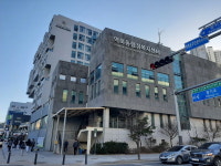 성인에게는 주민등록증, 청소년에게는 ‘청소년증’