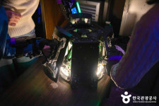 온라인 게임을 현실에서 만나는 이색 실내 게임장