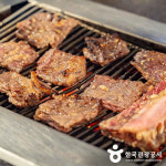 [K-로컬 미식여행 33선] (3) 오랫동안 한국인의 입맛을 사로잡은 소갈비구이, 수원 왕갈비