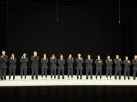 한 몸처럼 움직이는 춤꾼들의 향연 2025 대한민국은 공연중