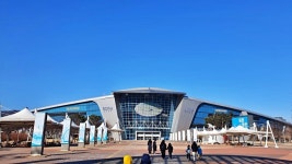 국립과천과학관에서 디지털 가이드 도움받고 전통과학도 체험