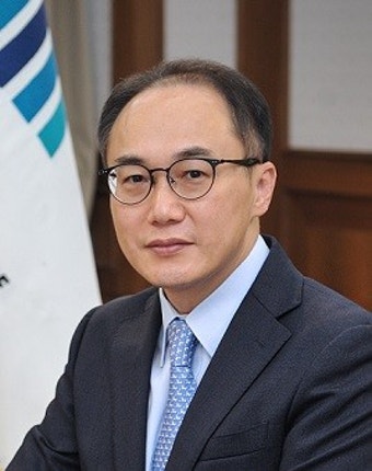 윤 대통령 취임 1주년 앞두고 전주지검 찾은 이원석 검찰총장...무슨 의미?
