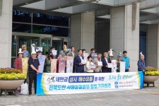 썪어가는 새만금호, 상시 해수유통이 답이다...담수화 계획 실패, 흐르는 물이 생명