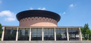 전북대 삼성문화회관 직원들 현장 목소리 배제된 특정업체 선정, 검증되지 않은 시설·장비 교체 의혹 vs 대학 측 아무런 문제 없다...갈등 첨예