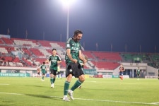 전북 현대, 김천 2-1 꺾고 17경기 연속 무패 행진...콤파뇨 멀티골 활약
