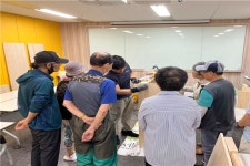 강북노인복지관 강북목수단, 주거취약계층 수제 가구 나눔
