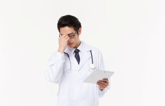 전공의 임용 6년 새 12% 감소… 필수의료 전공의 이탈 두드러져