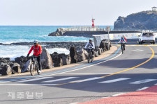 자전거로 해안을 달리다