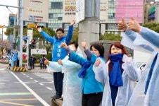 [제주 총선]문대림, 선거운동 첫날 노형오거리서 지지세 결집 호소