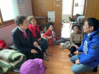 [제주 총선] 김한규, 노인회관 등 돌며 어르신들  안전 지키겠다 약속