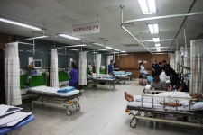 제주에서 안구 손상 시 수술할 의사가 없어요