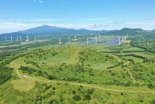 오름의 품 안에서 늘 더해가는 마을