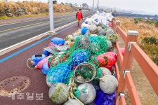 해안해양기술주 | 해안에서 수거한 해양쓰레기