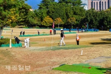 포근한 날씨에 즐기는 파크골프