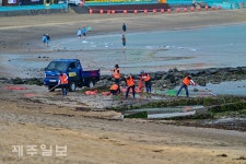 개장 앞두고 해안 정비