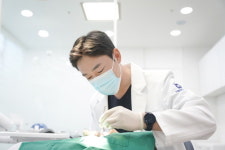 [V헬스] 잇몸치료, 초기에 진행해야 부담 적어