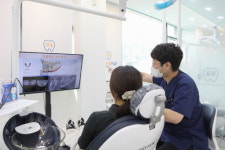 노인 임플란트, 전신 질환 고려한 맞춤 접근 중요