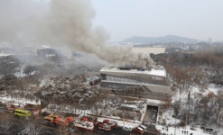용산 국립한글박물관에 불…소장품 국립중앙박물관으로