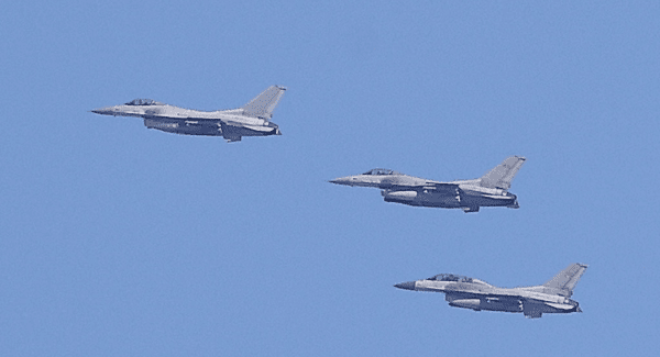 한미연합훈련 중 발생한 KF-16 전투기 오폭, 조종사의 좌표 입력 실수로 인한 사고