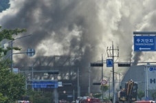 천안 풍세산단 제조공장서 대형 화재…용접 불티 추정