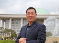 [人터뷰] 류종열 시민개헌넷 공동대표 "삶을 바꾸는 헌법이 필요"