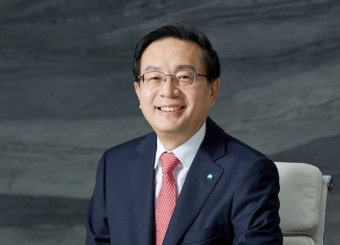 '손태승 전 우리금융 회장 친인척 부당대출' 우리은행 전 본부장 구속기소