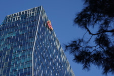 양자 시대 대비…SKT, 美 양자컴 기업 아이온큐와 전략제휴