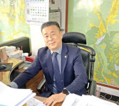 건전한 부동산 거래질서 확립에 앞장서겠습니다 / 한국공인중개사협회 김광규 성주지회장