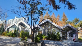 지혜와 돌봄, 그리고 노을 한 스푼- 한내 지혜의 숲 도서관