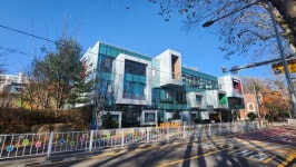 양재천을 품은 나만의 서재, 서초구립양재도서관