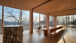 겨울 숲속 유리 오두막의 마법- 인왕산 숲속쉼터(책방)