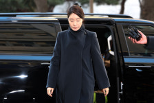 '공천헌금 수수 의혹' 강선우 경찰 출석…