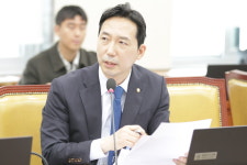 [포토] 질의하는 이정헌 민주당 의원