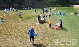 [시민기자] 산수보전협회, 휴가철 내원사 계곡 정화 활동