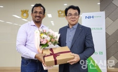 스리랑카 유력 대선후보, 양산기장 축협 방문