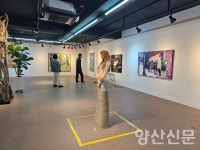 갤러리휴 12人 대작 보러 오세요