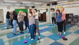 춘해보건대, 울산 전통시장 상인 맞춤형 요가 교육