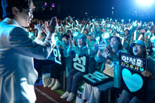 종합운동장 가득 채운 팬들 열기에 시민들도 흥겨운 한마당