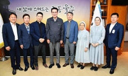 언양성당 이상율 바실리오 주임신부 일행, 울산 울주군 방문