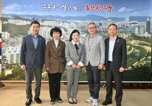김영길 울산 중구청장, 지역 대학교수와 환담