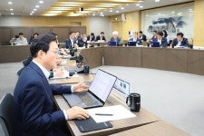 경남의 자연경관 활용 특색있는 놀이시설 필요